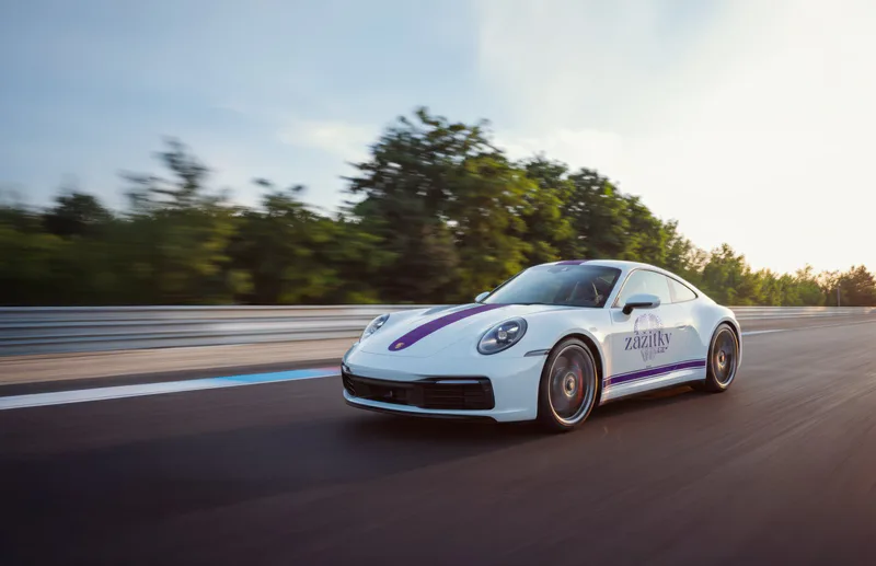 Jízda v Porsche 911 Carrera 4S na okruhu
