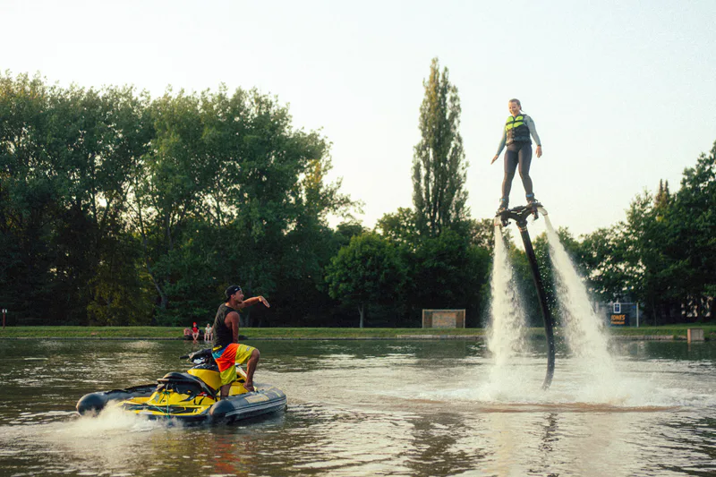 Škola flyboardingu s videorozborem