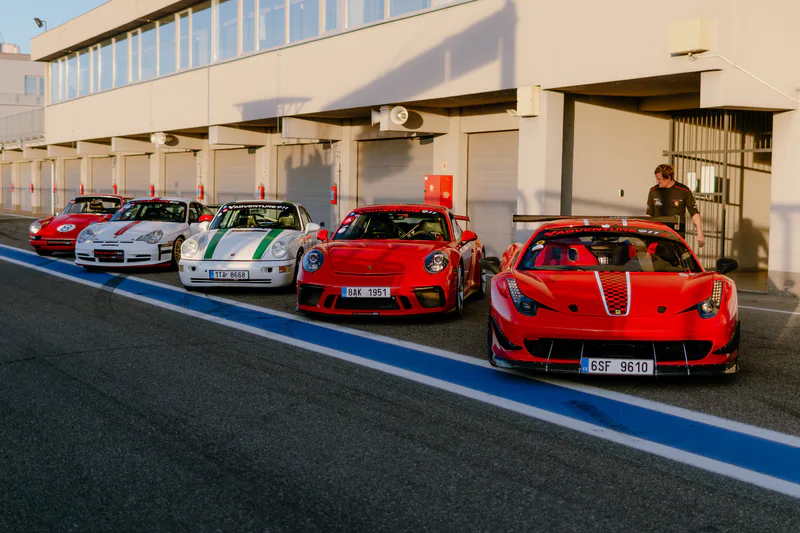 Jízda na okreskách v 6 generacích Porsche 911